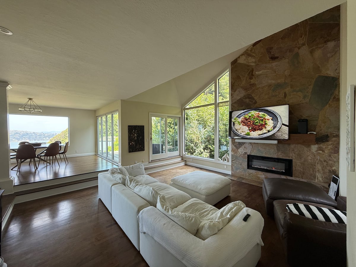 Living area with 85-inch Quantum Dot TV