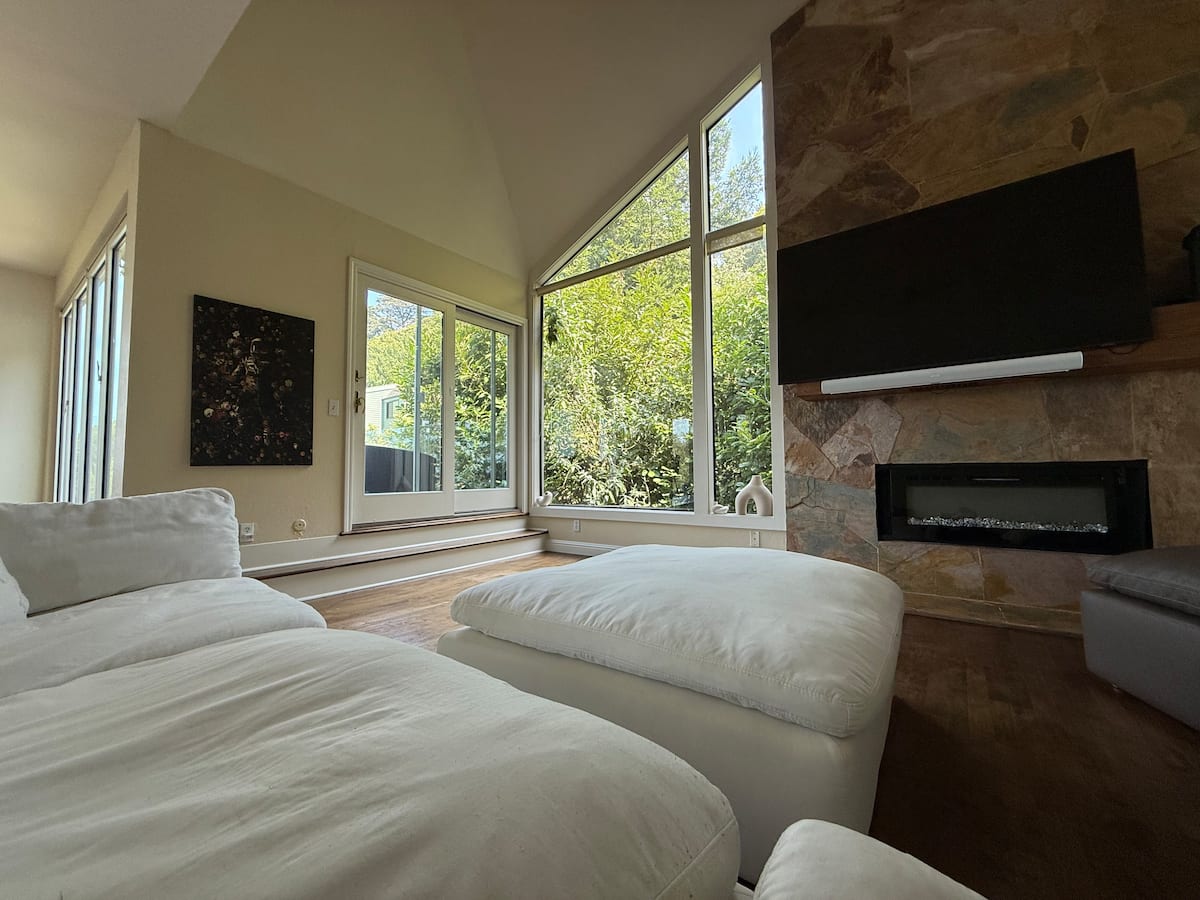 Open floor plan living and dining area